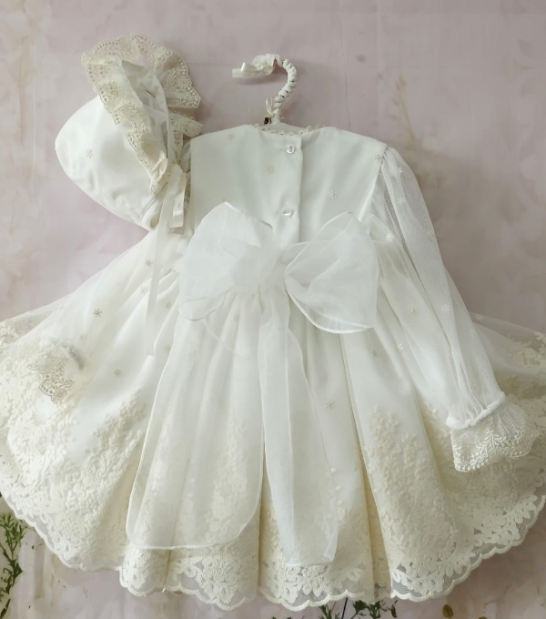 Embroidered Dress with Pearls